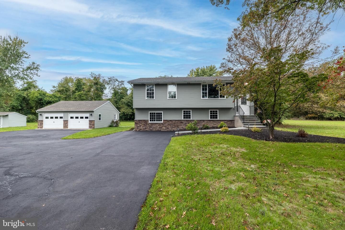 Property Photo:  170 Rocky Ridge Road  PA 18951 
