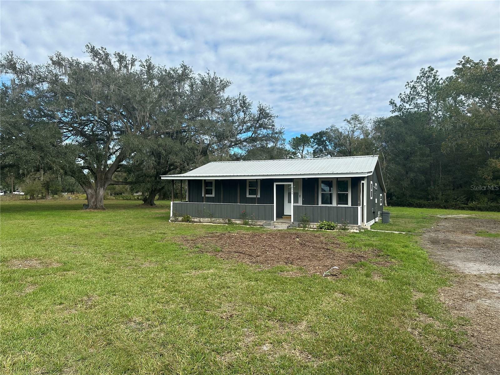 Property Photo:  10955 Ponderosa Lane  FL 33809 