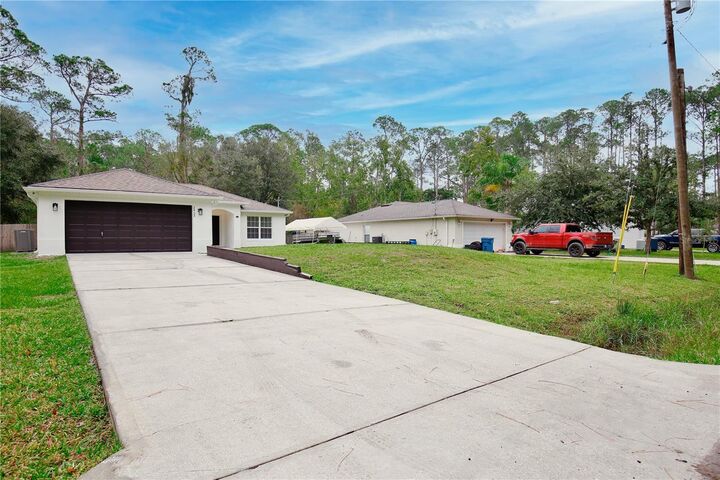 Property Photo:  2425 8th Avenue  FL 32724 