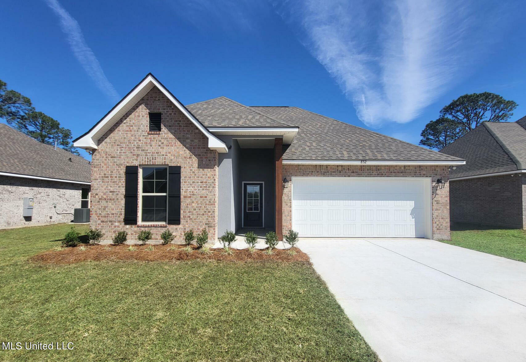 Property Photo:  852 Leeward Drive  MS 39532 