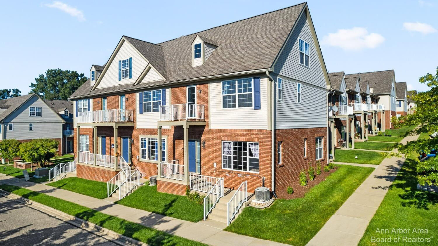 Property Photo:  3060 Cloverly Lane  MI 48108 