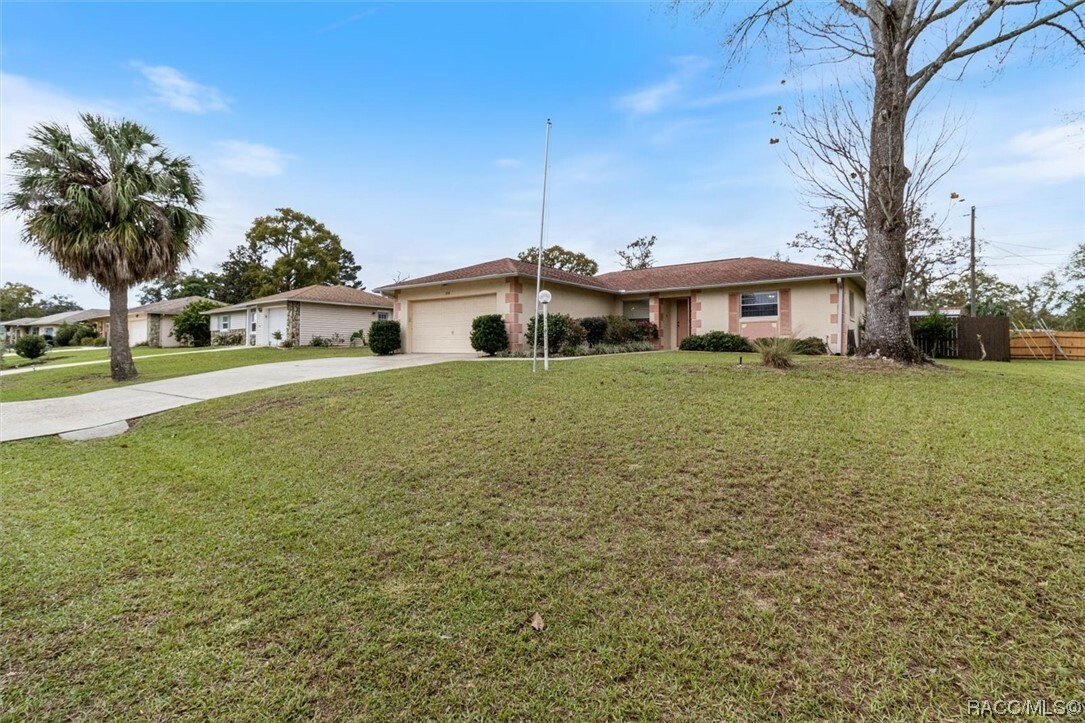 Property Photo:  3150 N Deleon Avenue  FL 34465 