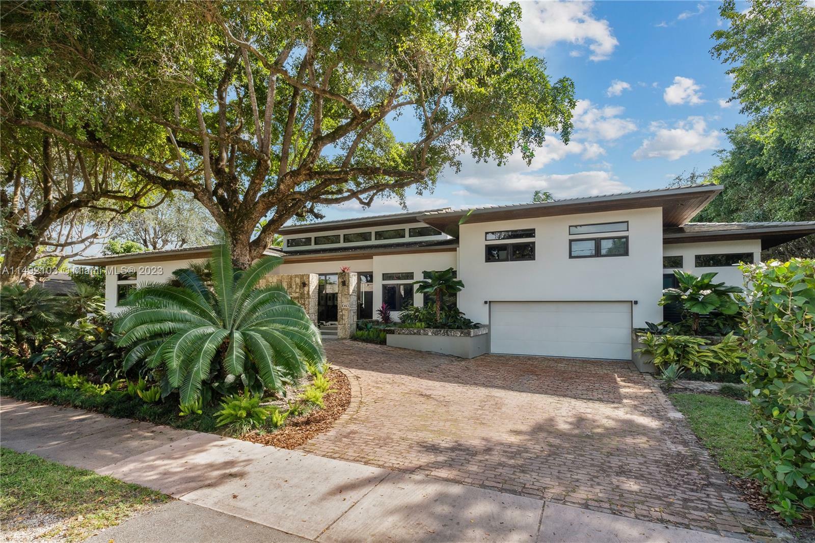 Property Photo:  1060 Alfonso Ave  FL 33146 