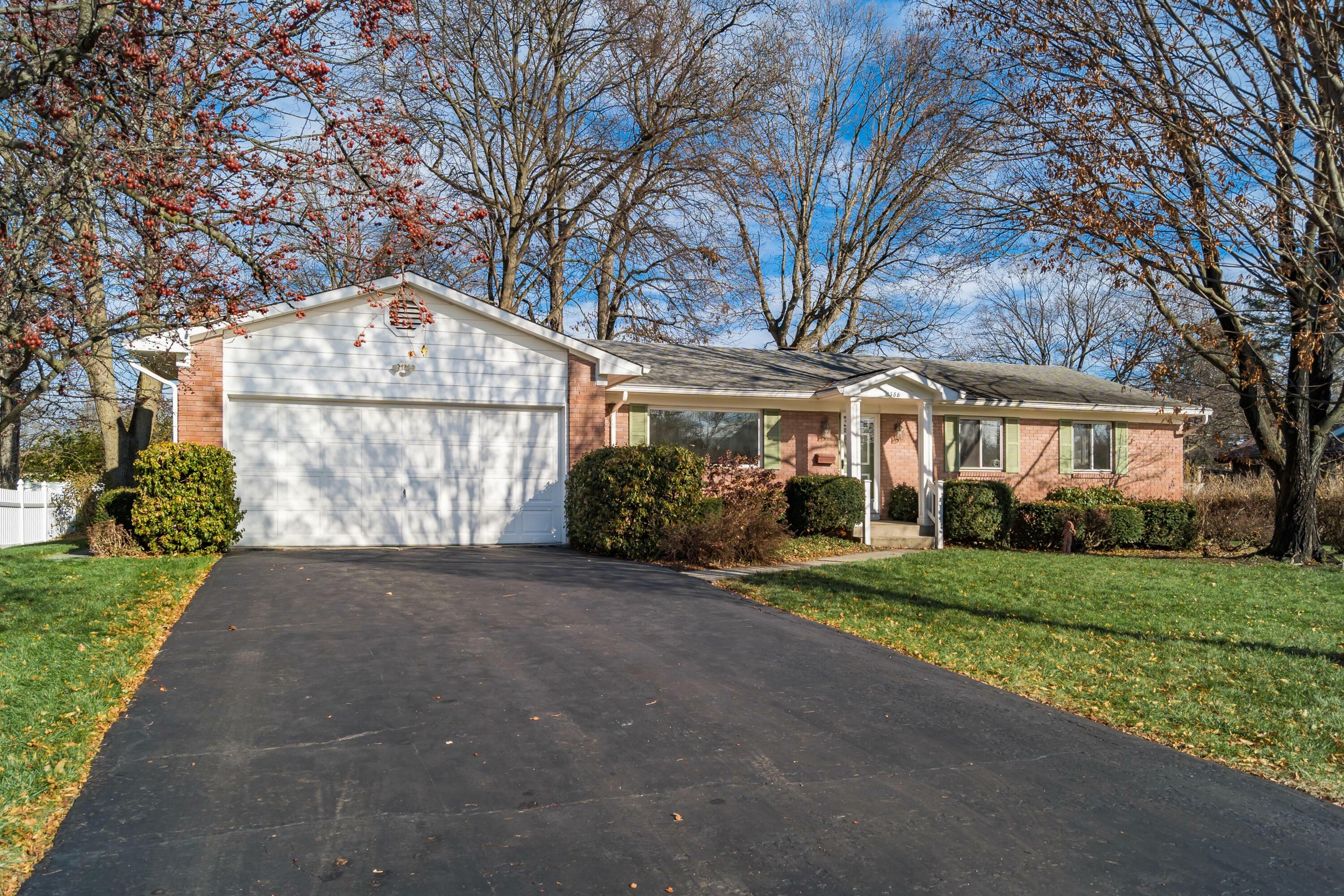 Property Photo: 1388 Castleton N Road OH 43220