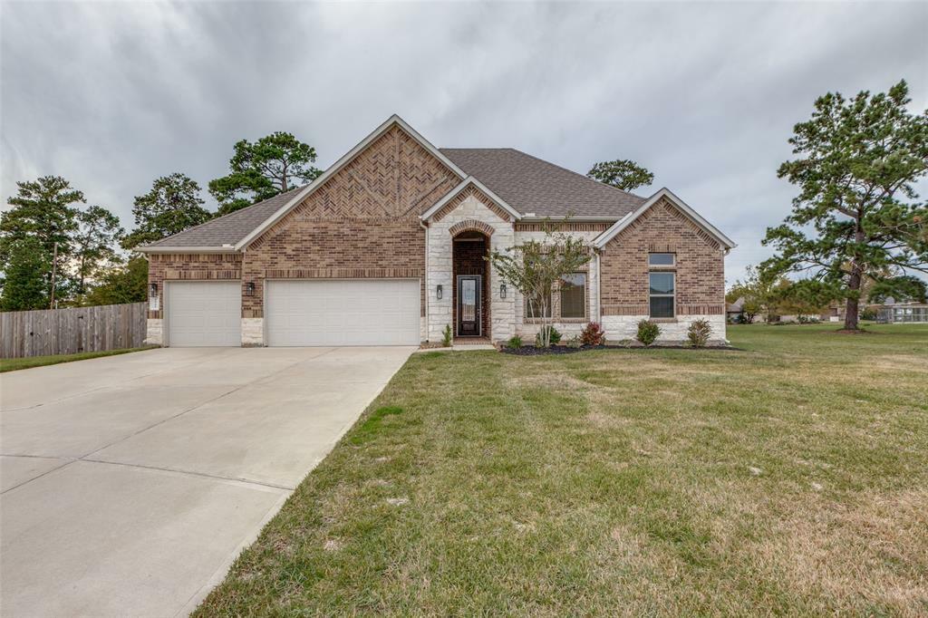 Property Photo: 6042 Leeward Island Drive TX 77304