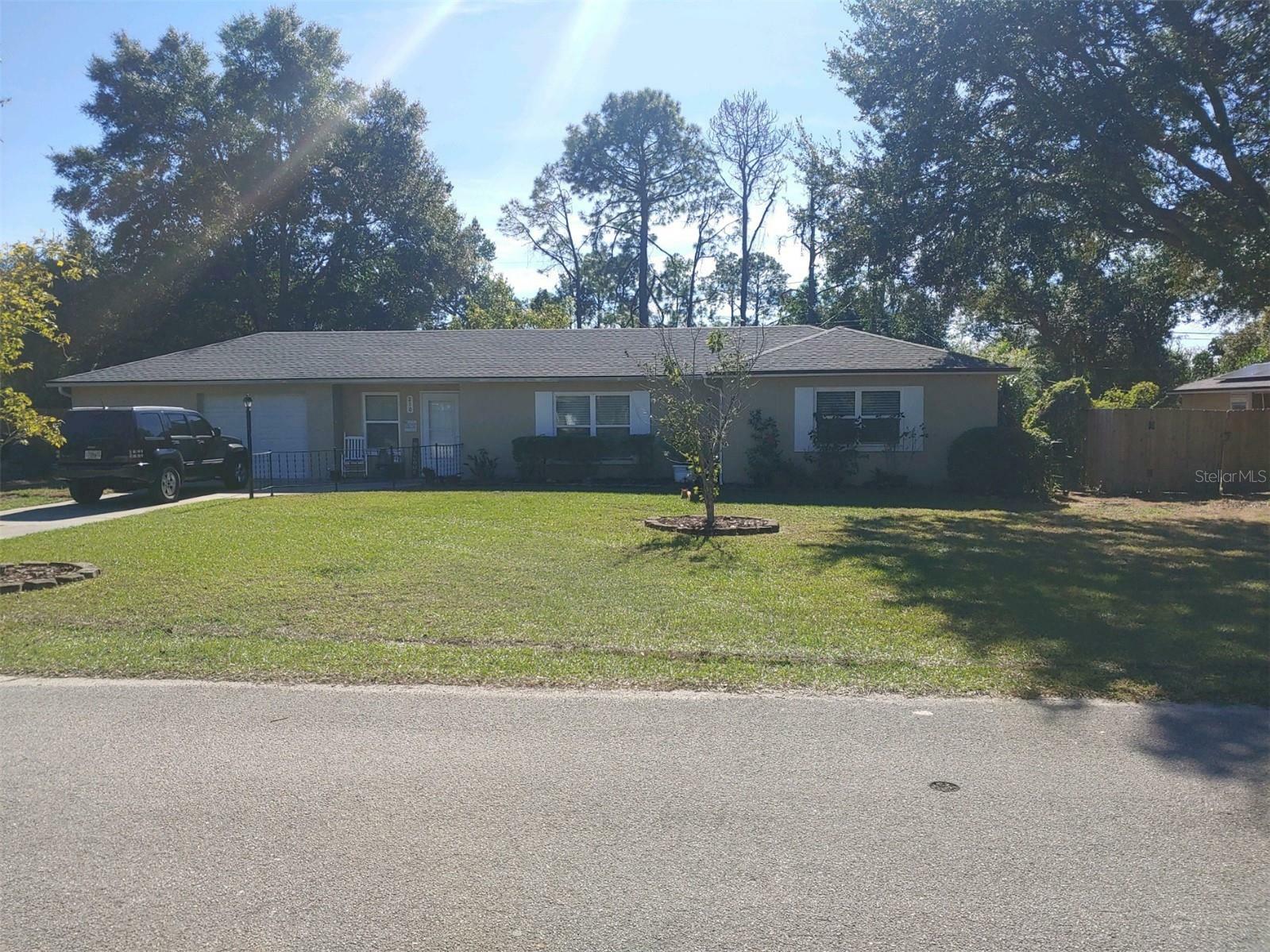 Property Photo:  210 W Seminole Avenue  FL 32726 