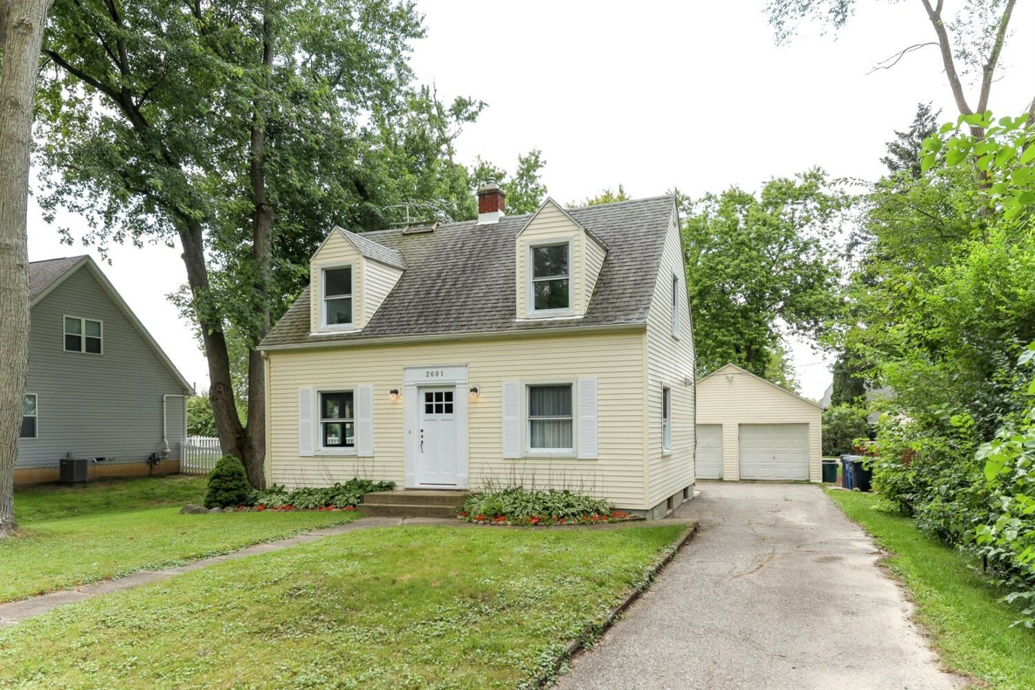 Property Photo:  2601 Dexter Road  MI 48103 