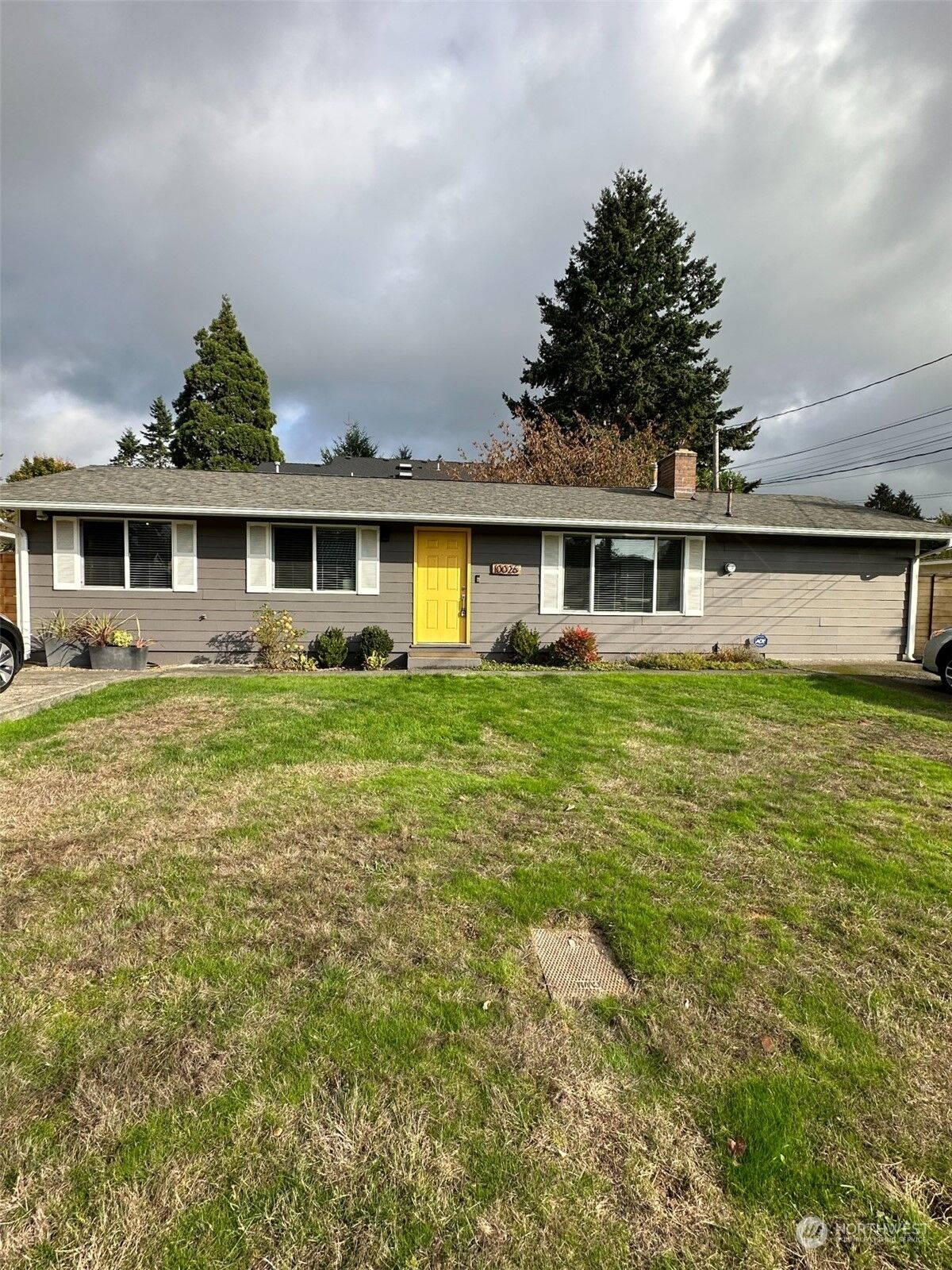 Property Photo:  10026 37th Avenue SW  WA 98146 