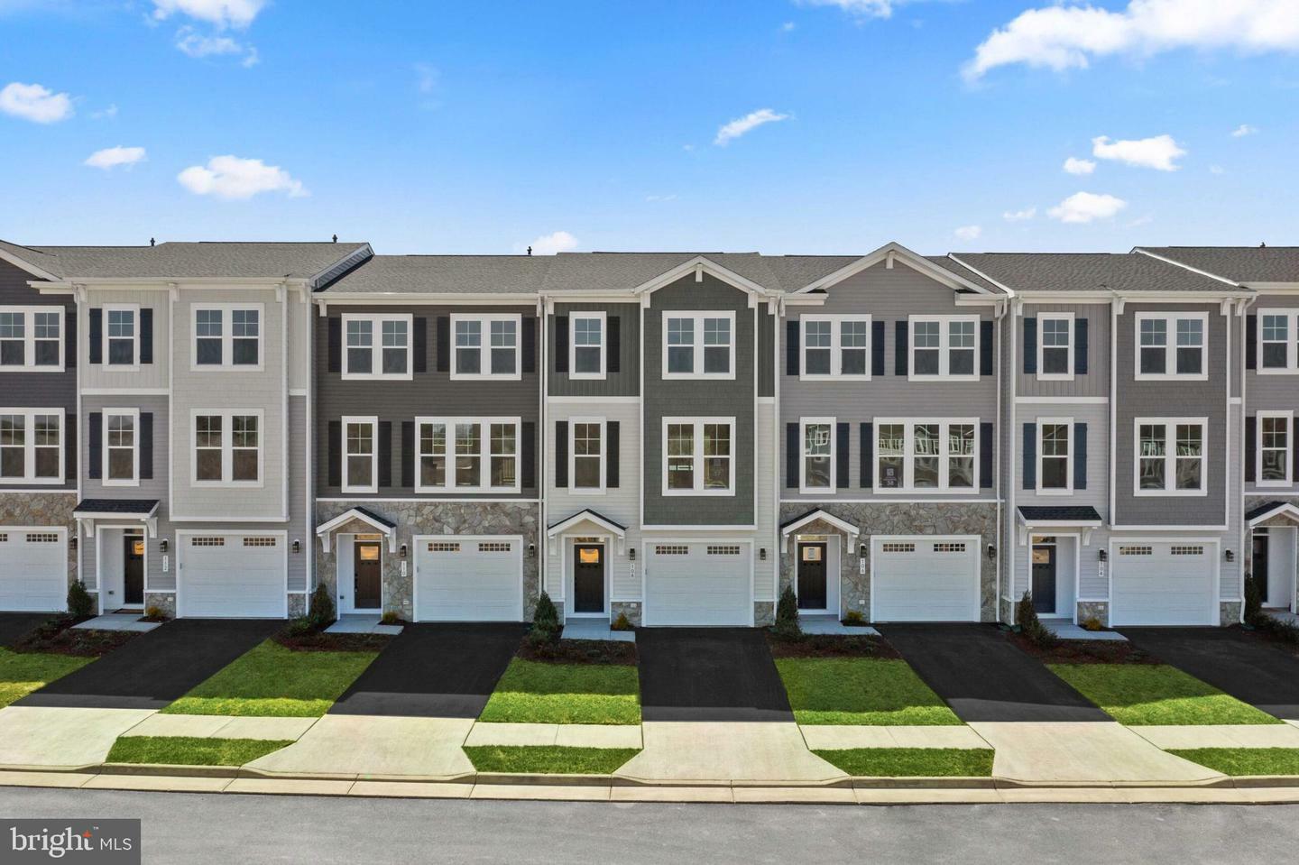 Property Photo: 123 Choke Cherry Court VA 22630