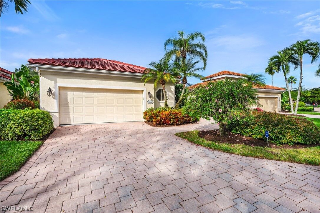 Property Photo: 929 Tierra Lago Way FL 34119