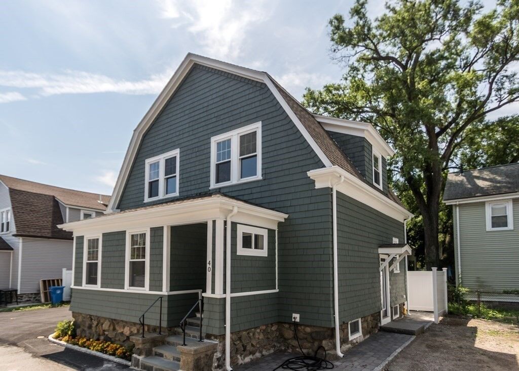 Property Photo:  40 Grant Place  MA 02451 