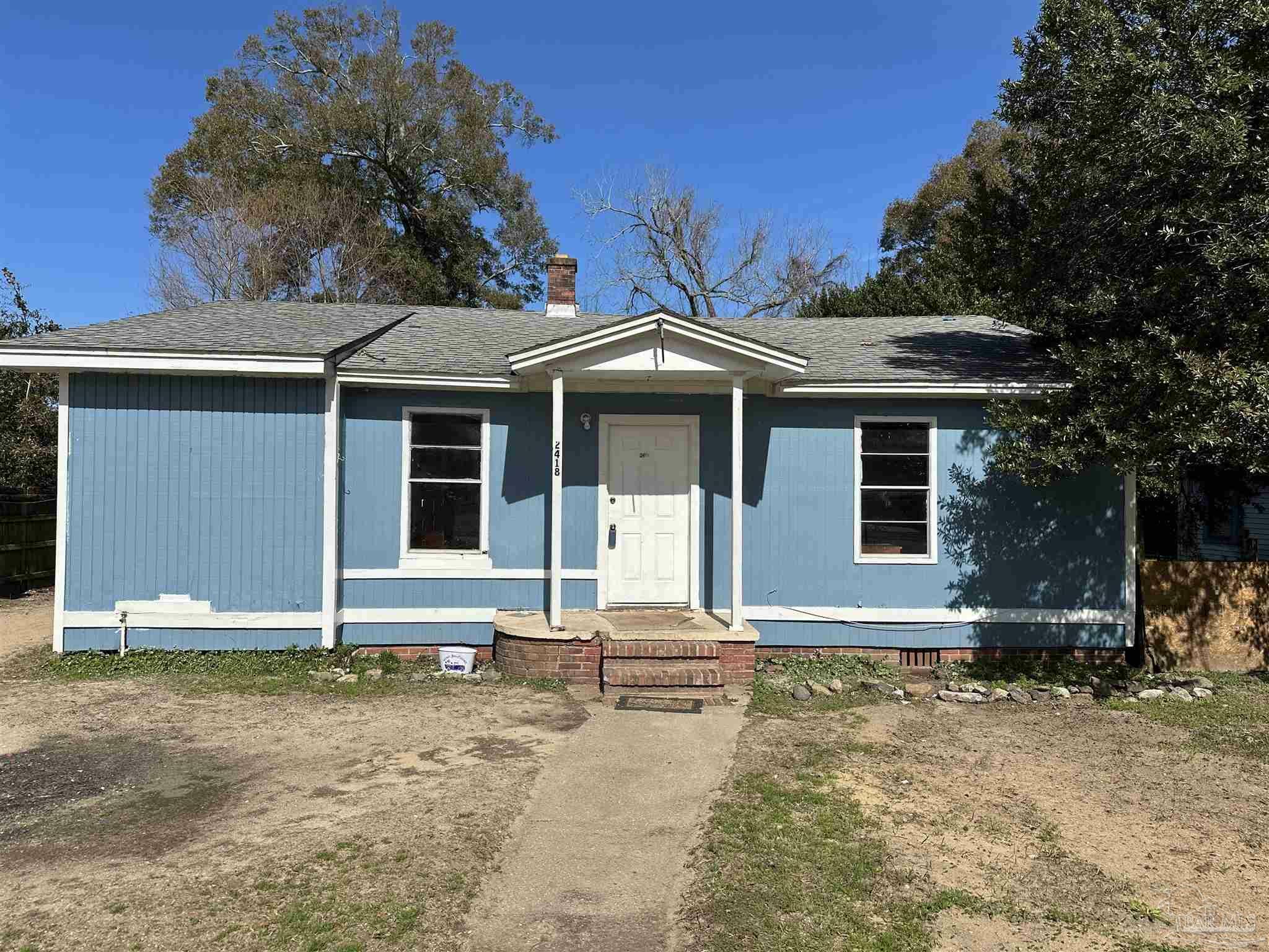 Property Photo: 2418 W Blount St FL 32505