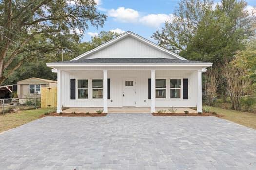 Property Photo: 1120 48th Street FL 32578