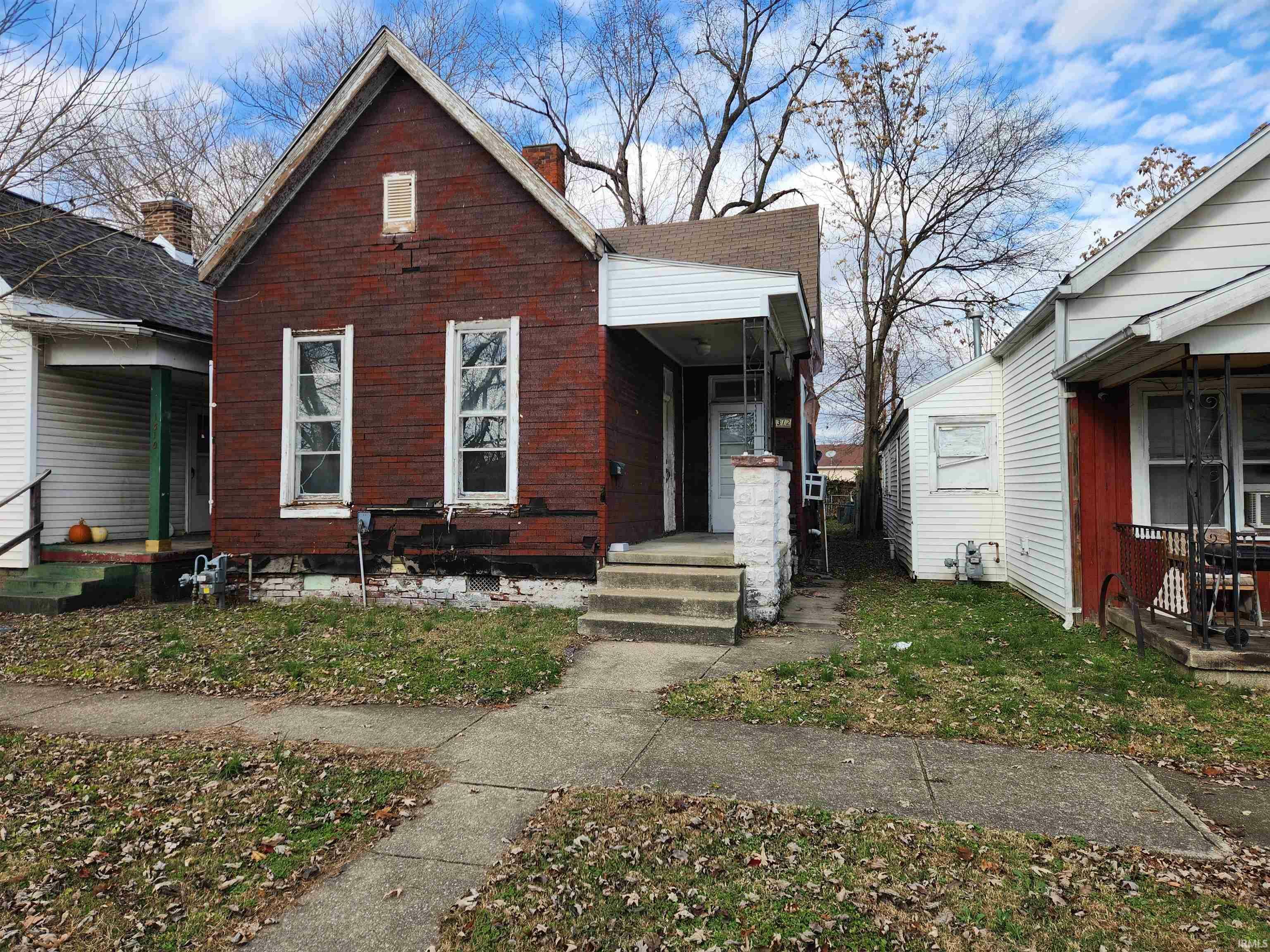 Property Photo: 1312 E Illinois Street IN 47711