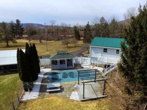 Property Photo:  35 Deerfield Lane  NY 14850 