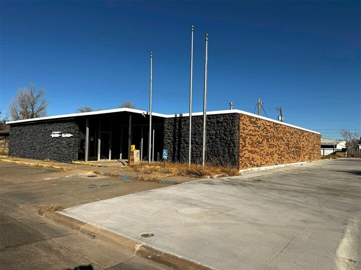 Property Photo: 515 N Ellison Street OK 73942