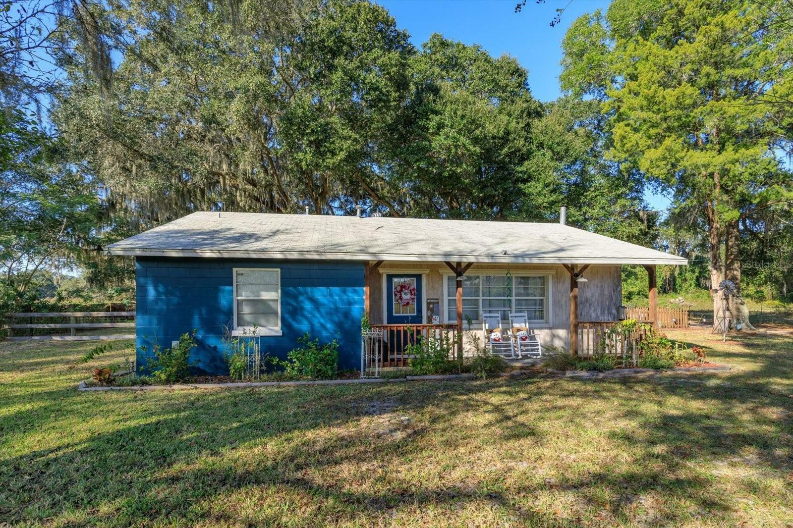 Property Photo:  311 County Road 468  FL 34748 