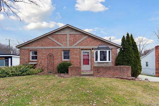 Property Photo:  2186 Allerton Road  MI 48326 