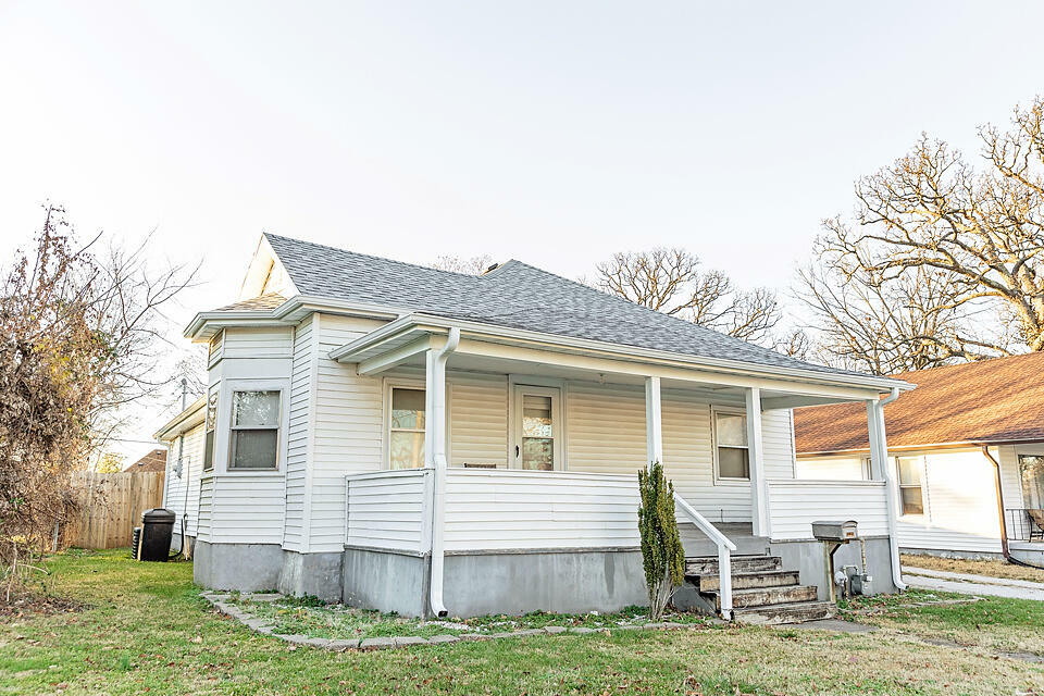 Property Photo:  2235 N Prospect Avenue  MO 65803 