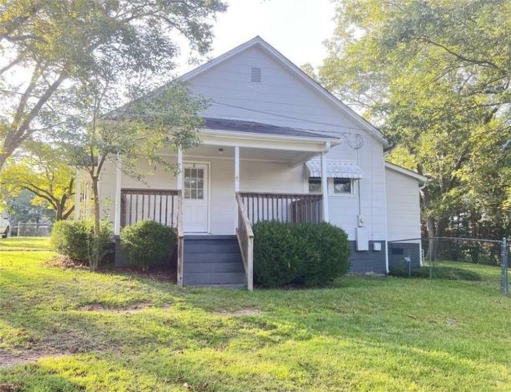 Property Photo:  303 Blue Ridge Street  SC 29640 