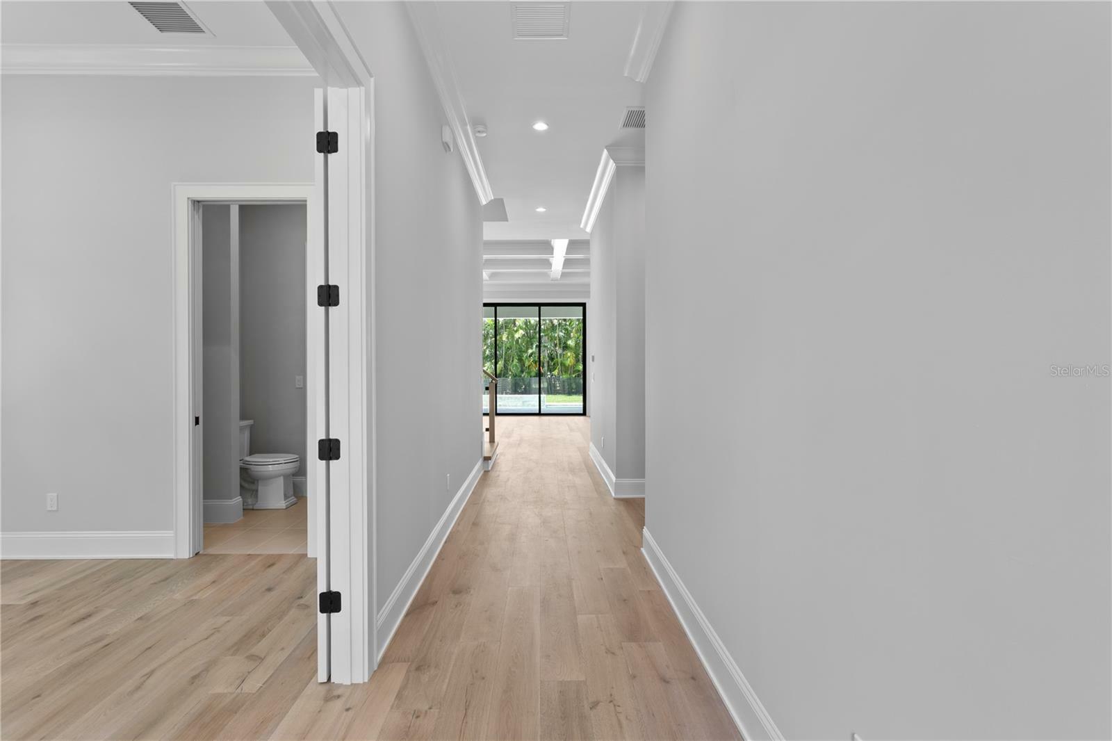 Property Photo: 3109 W Knights Avenue FL 33611