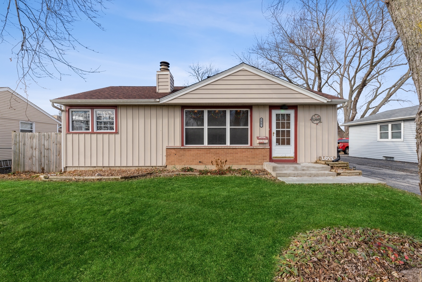 Property Photo:  3907 Jay Lane  IL 60008 