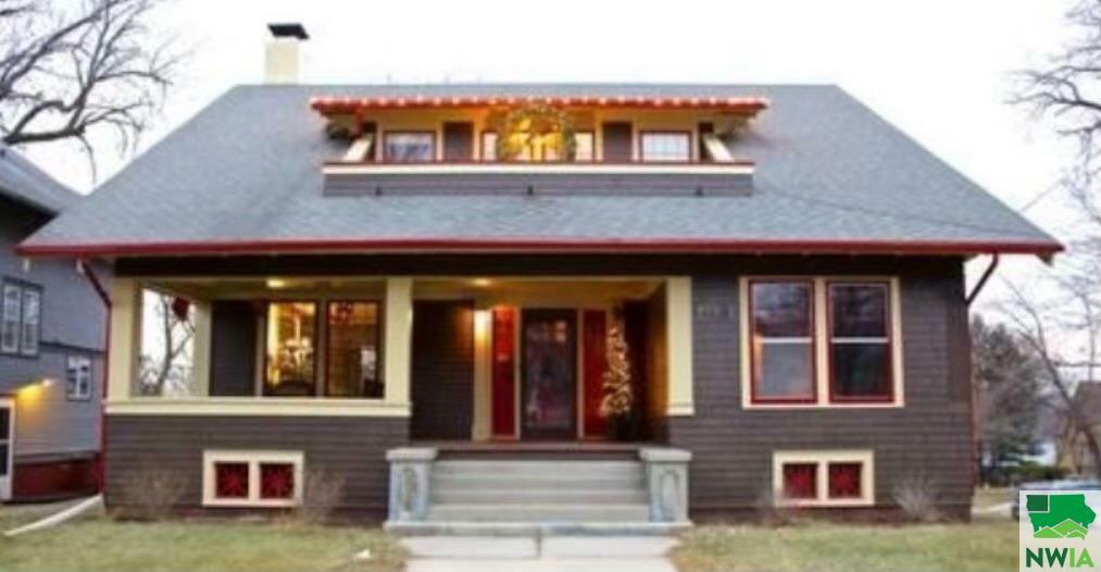 Property Photo:  3335 Jackson St  IA 51104 