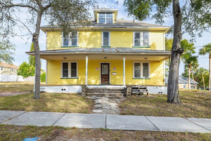 Property Photo:  553 Division Street  FL 34689 