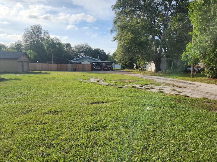 Property Photo: S Maple Avenue FL 32771