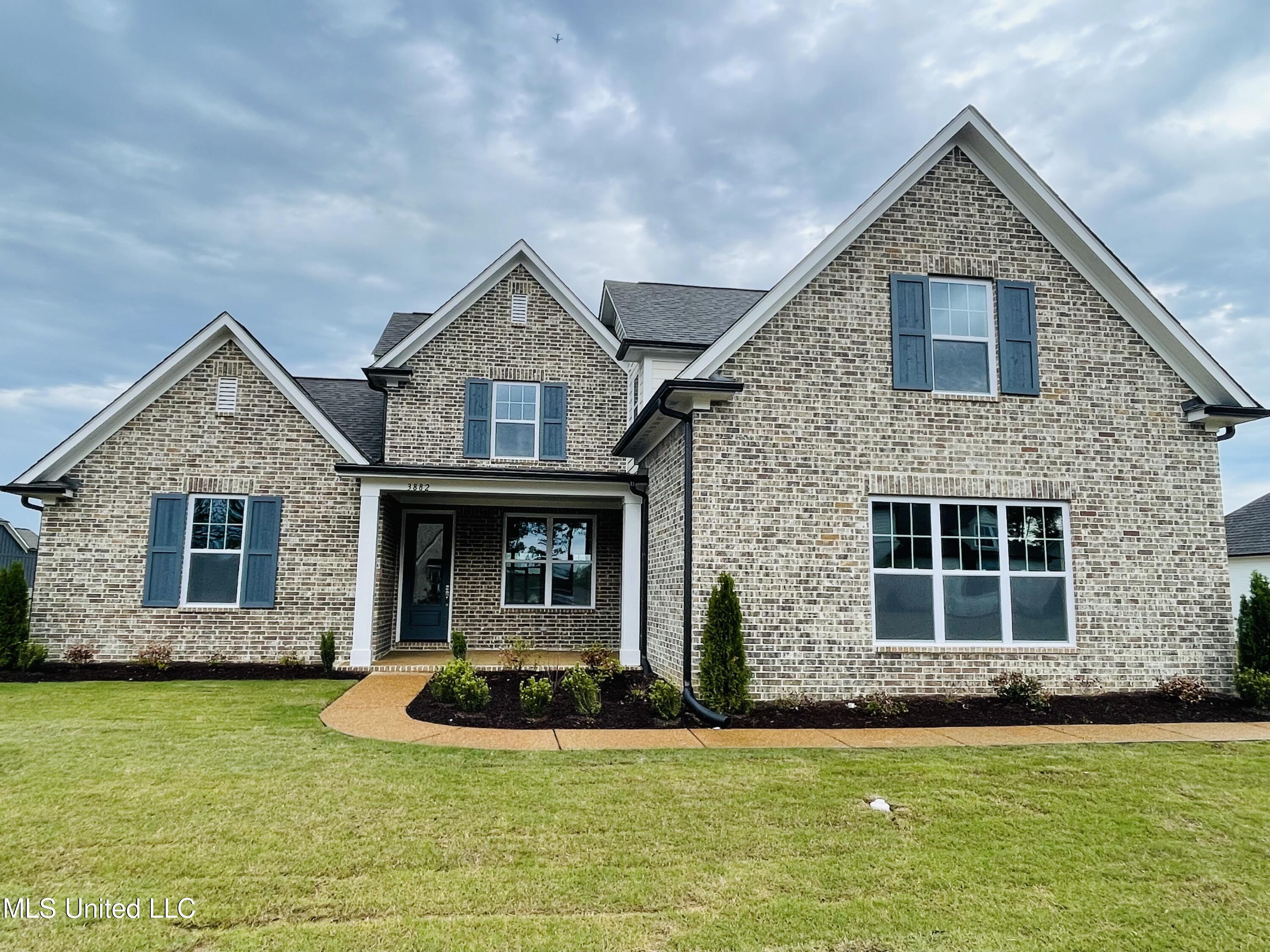 3882 Fieldstream Drive  Olive Branch MS 38654 photo