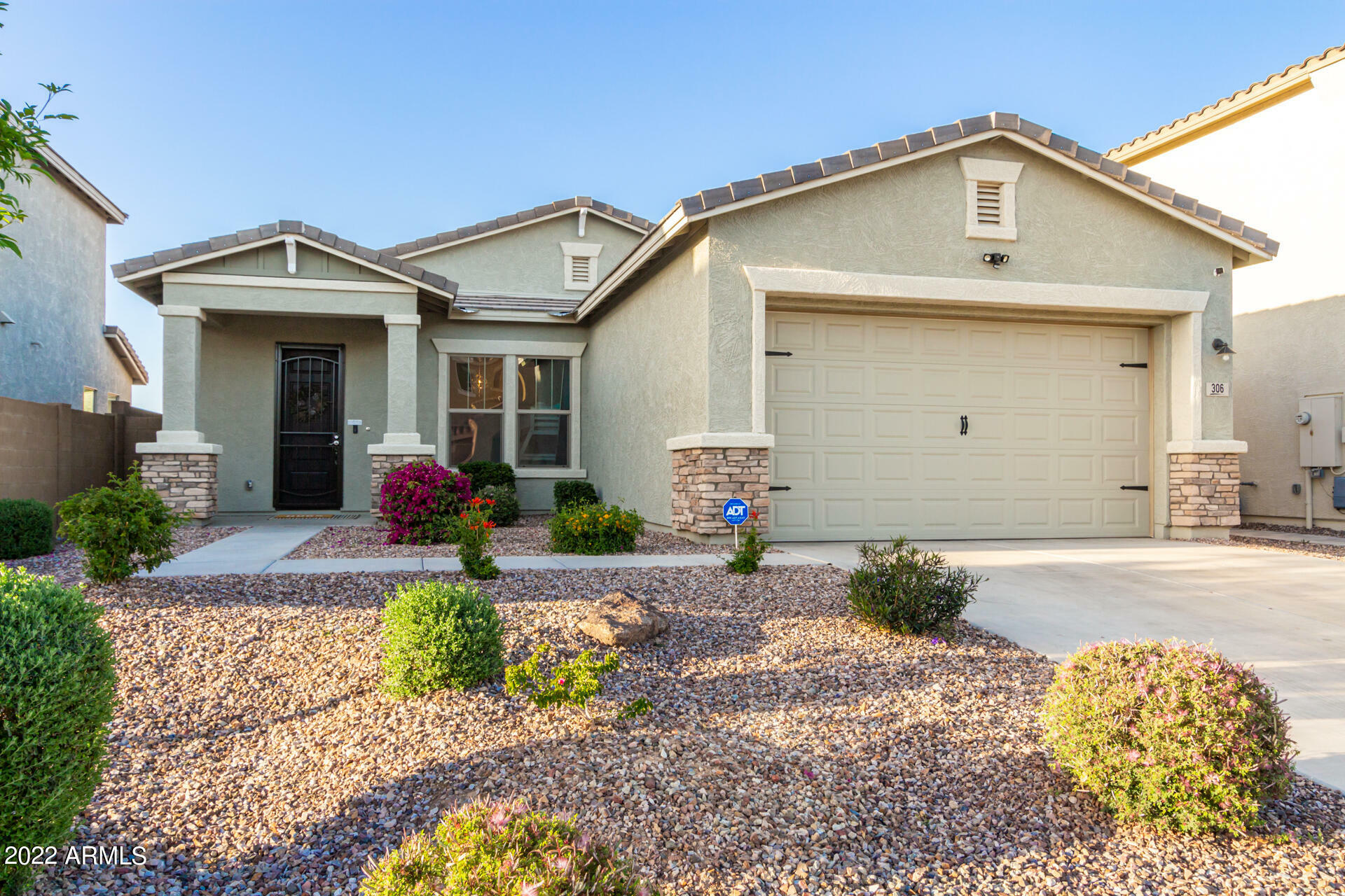 Property Photo:  306 W Glacier Bay Drive  AZ 85140 