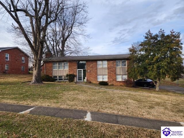Property Photo:  1004 Pawnee Drive  KY 42701 