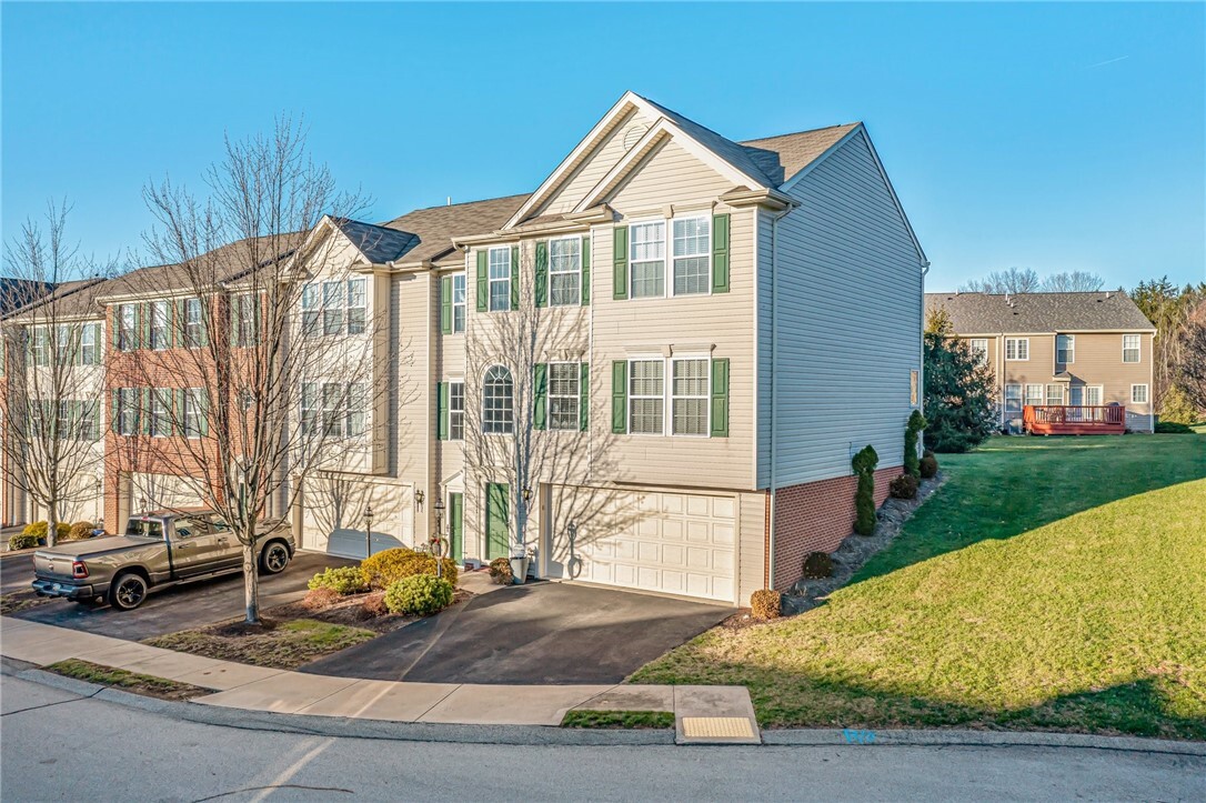Property Photo: 1017 Brian Court PA 15146