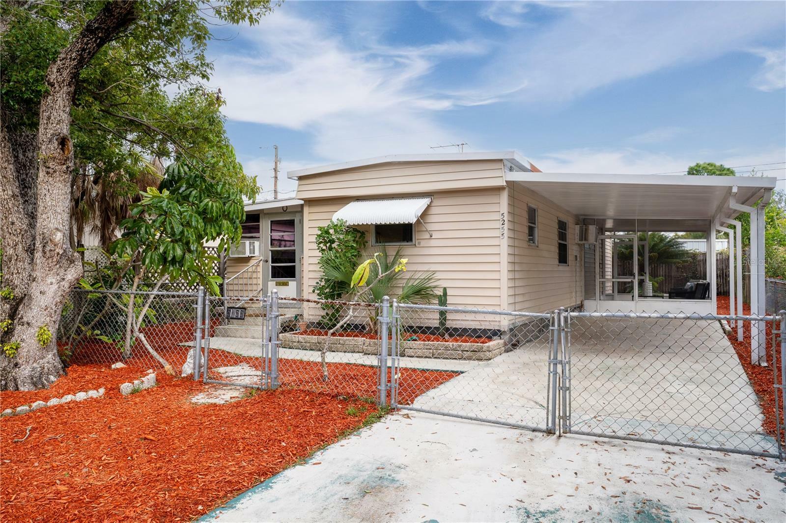 Property Photo:  5255 E Park Street N  FL 33709 