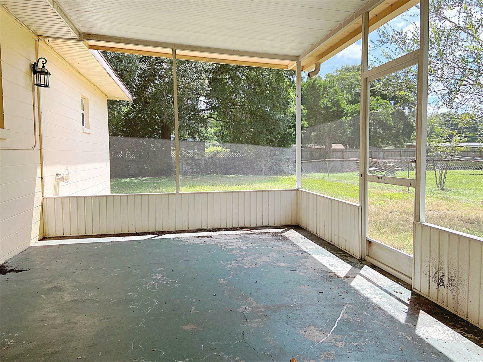 Property Photo:  390 16th Street NE  FL 33881 