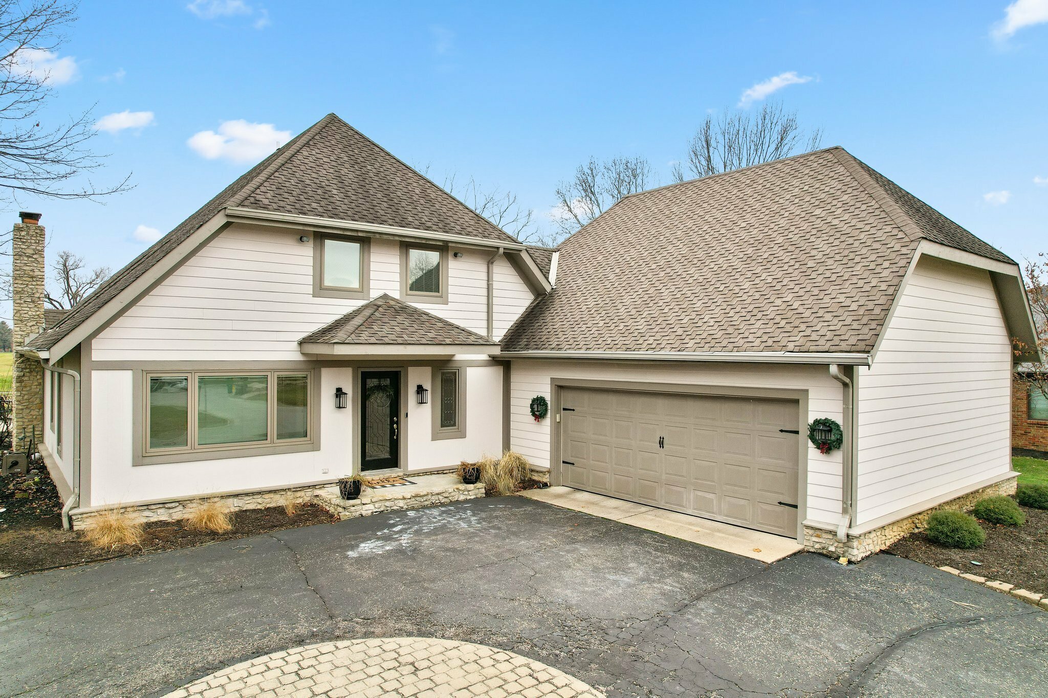 Property Photo:  3085 Golfview Drive  IN 46143 