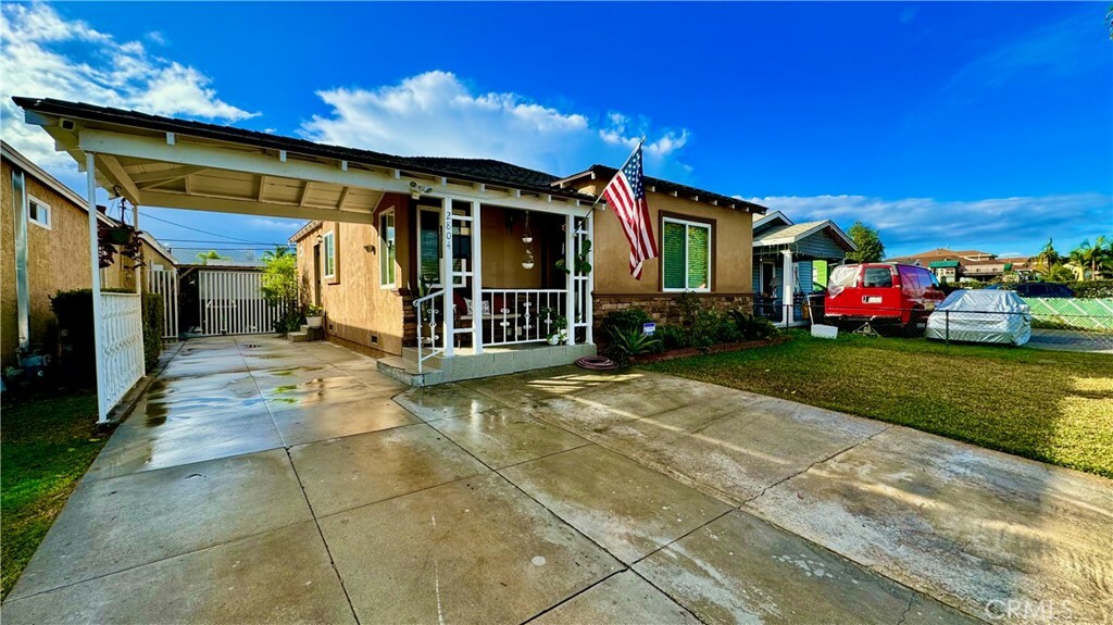 Property Photo:  2804 Indiana Avenue  CA 90280 