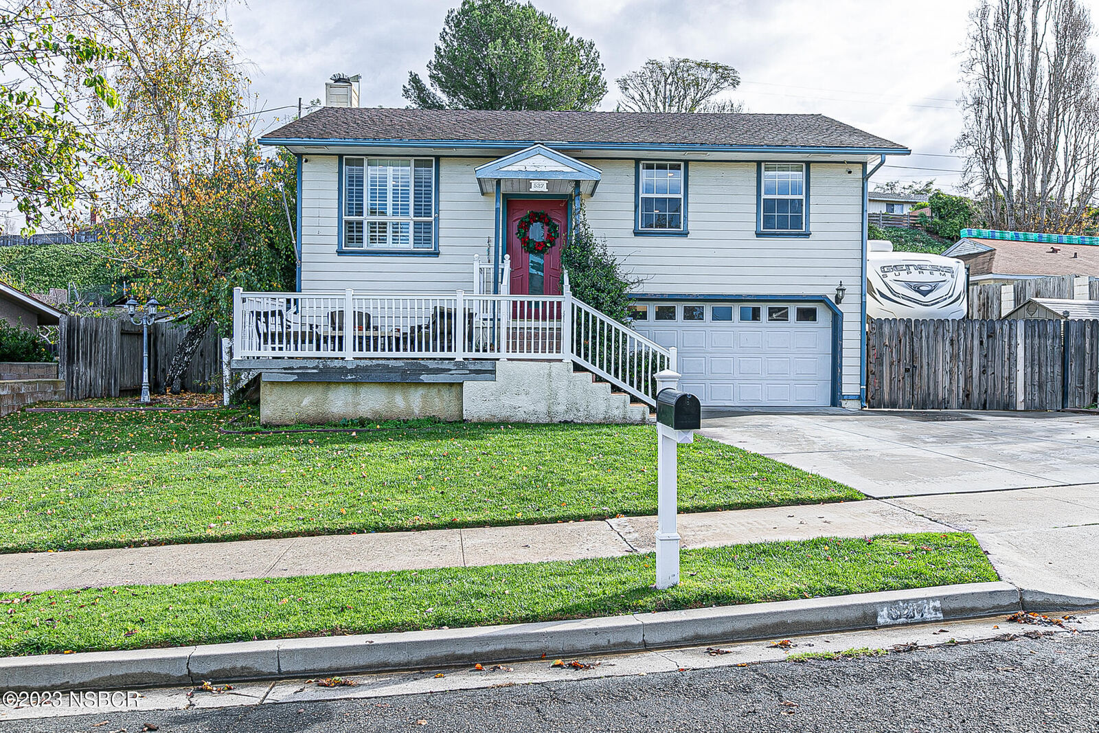Property Photo: 527 Sunbeam Road CA 93436