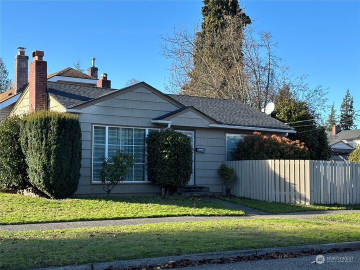 1002 N Madison  Tacoma WA 98406 photo