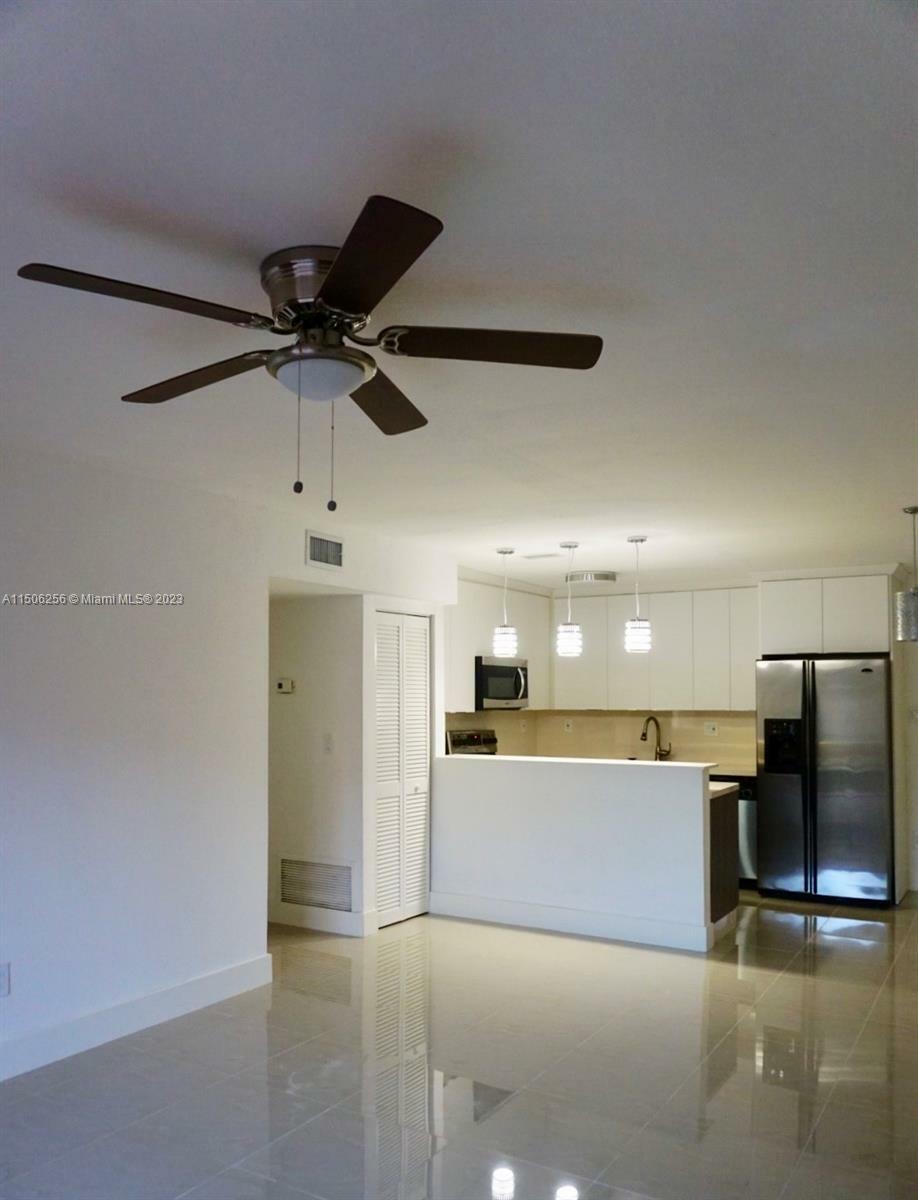 Property Photo:  10770 N Kendall Dr H2  FL 33176 