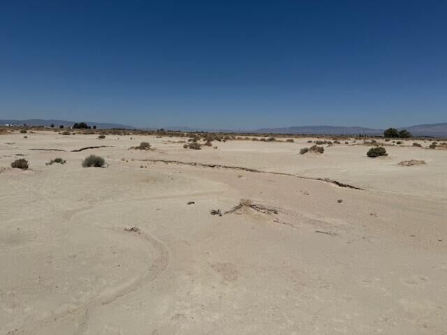 Property Photo:  Vic Avenue A10 &Amp 42 St West  CA 93536 