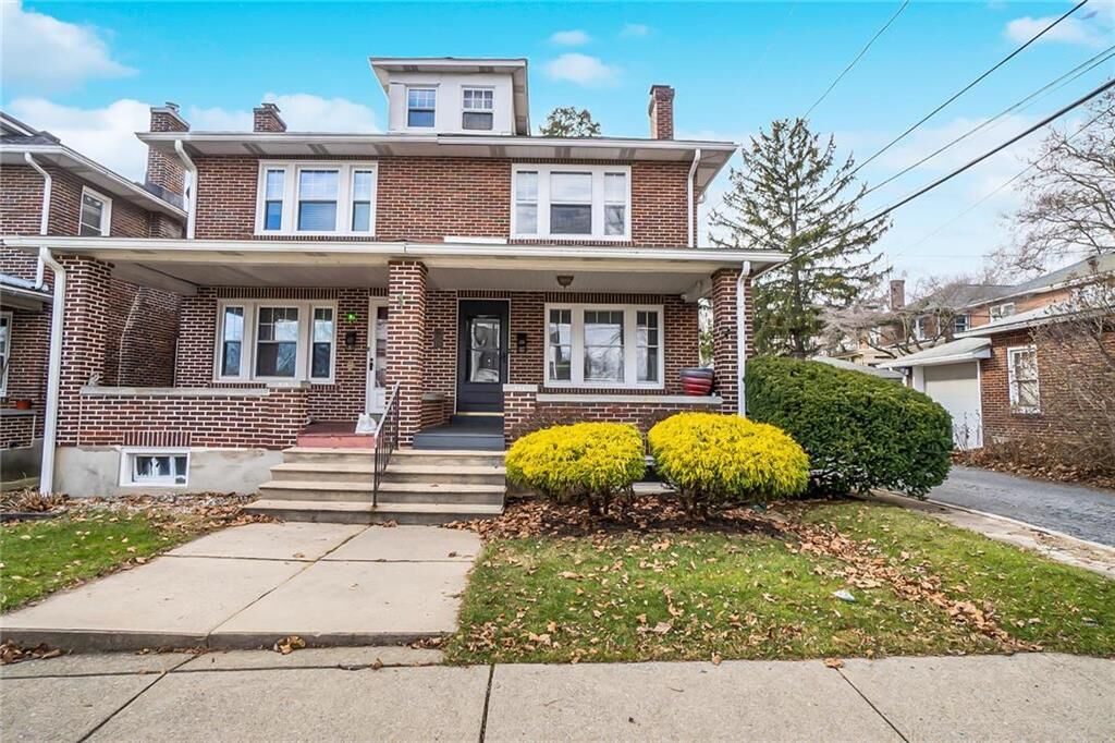 Property Photo:  940 Saint Elmo Street  PA 18104 