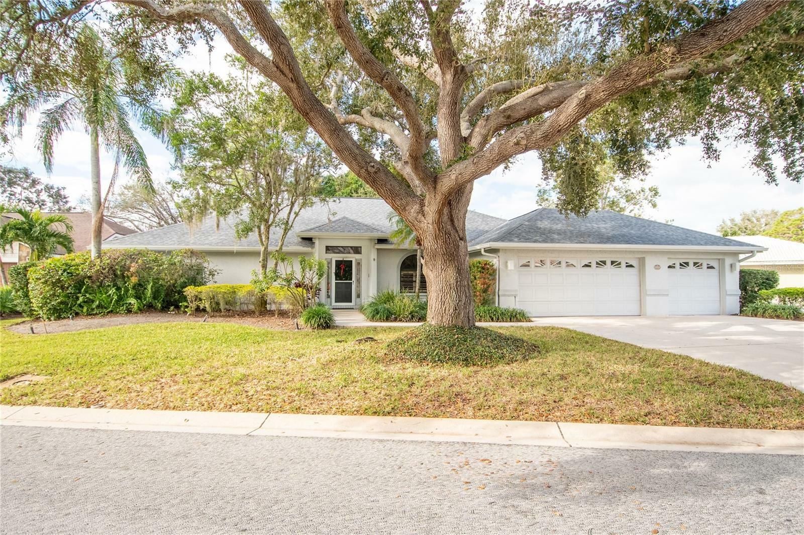 Property Photo:  8282 Shadow Pine Way  FL 34238 