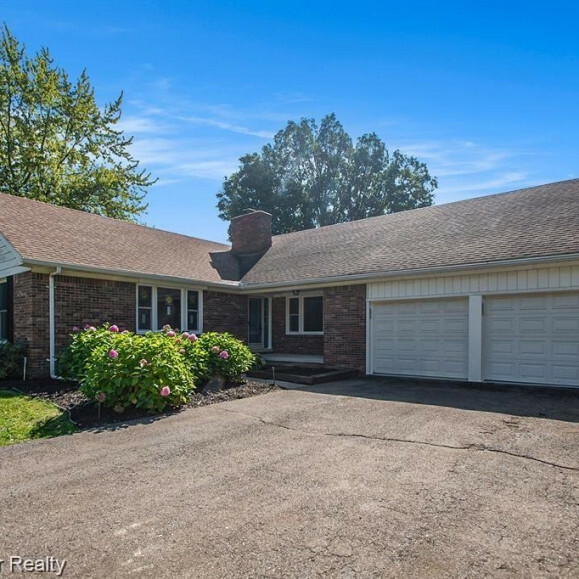 Property Photo:  19026 Parke Lane  MI 48138 