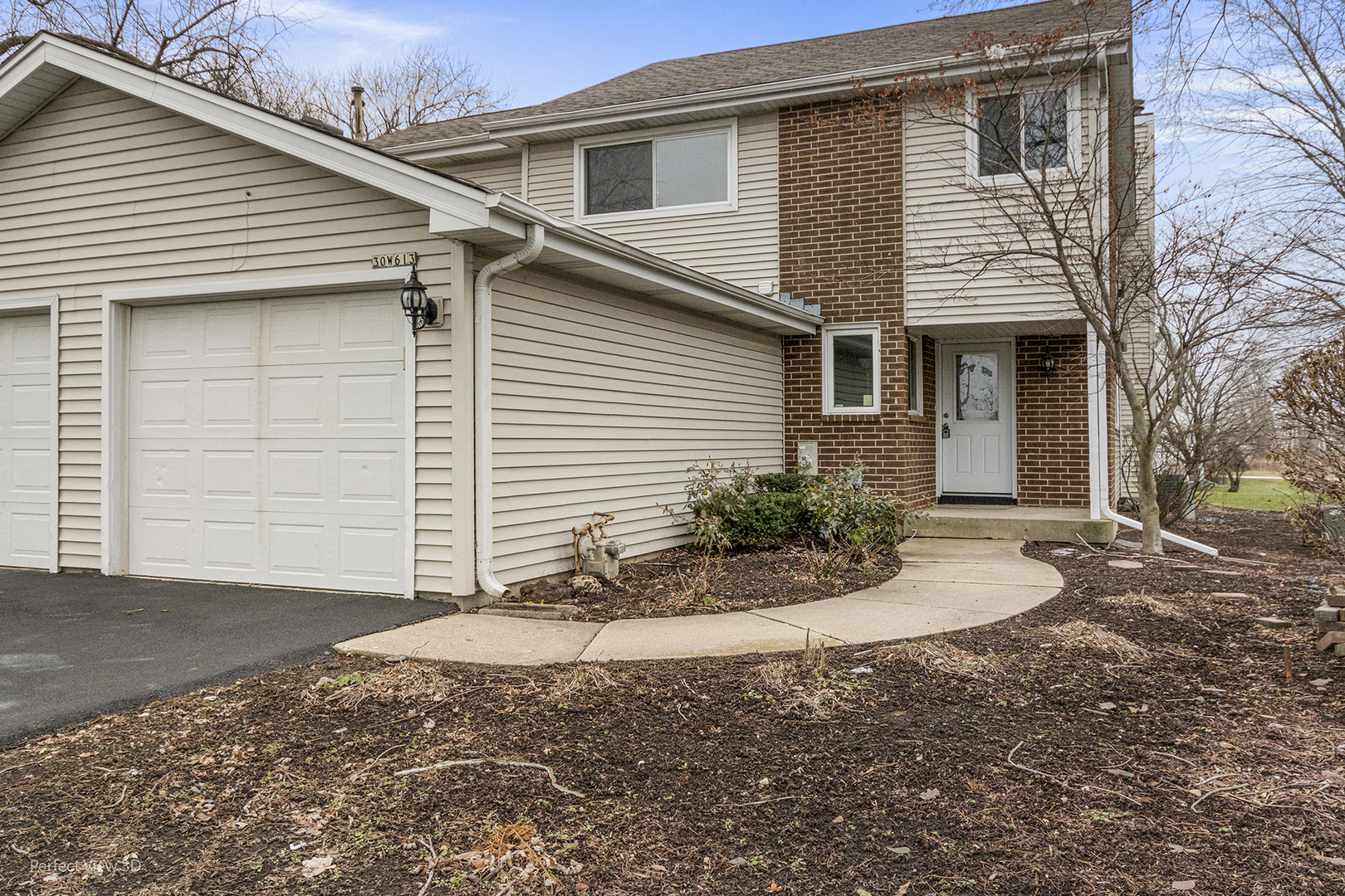 Property Photo:  30W613 Fairway Drive  IL 60563 