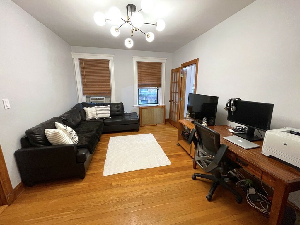 Property Photo:  38 Linnaean St 5  MA 02138 