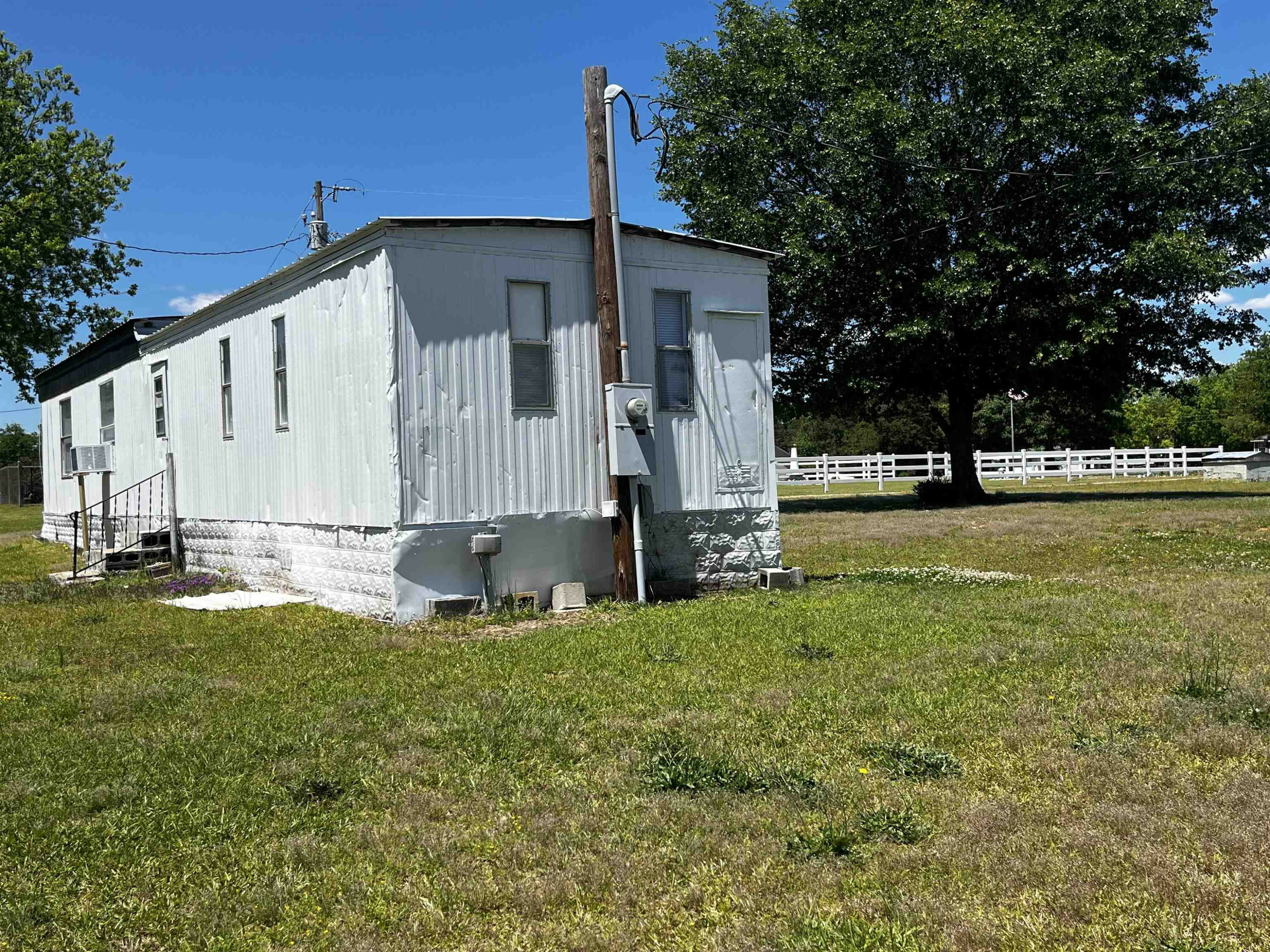 Property Photo:  207 Heath Road  NC 27524 