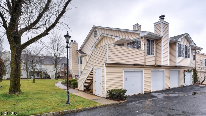 Property Photo:  57 Foxwood Ct  NJ 07921 