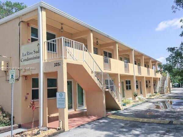 Property Photo:  3251 SW 44th Street 200  FL 33004 