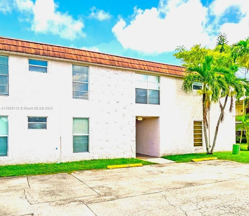 Property Photo:  10395 N Kendall Dr V7  FL 33176 